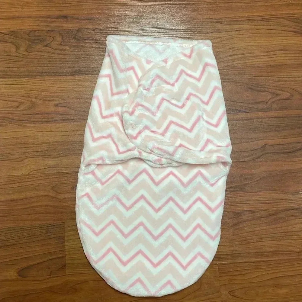 Little Beginnings Flannel Fleece Swaddle Sack, Floral Pink Chevron print - Picture 3 of 7